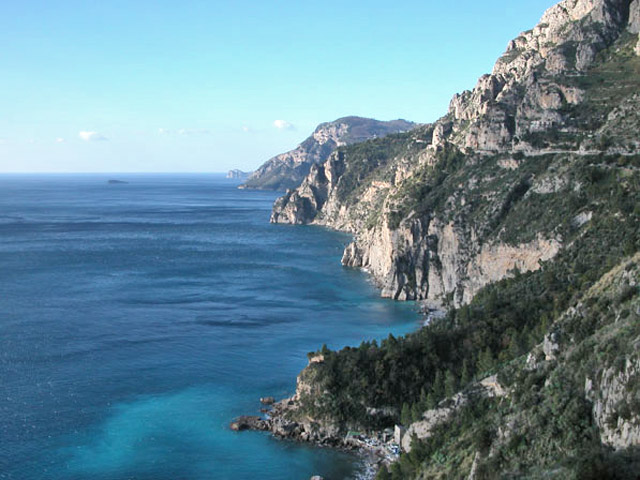 La costiera amalfitana, cuore del Parco Marino di Punta Campanella