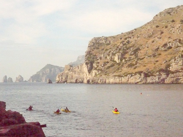 Pagaiata ottombrina nelle acque del Parco Marino di Punta Campanella