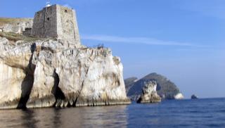 Il faro di Punta Campanella